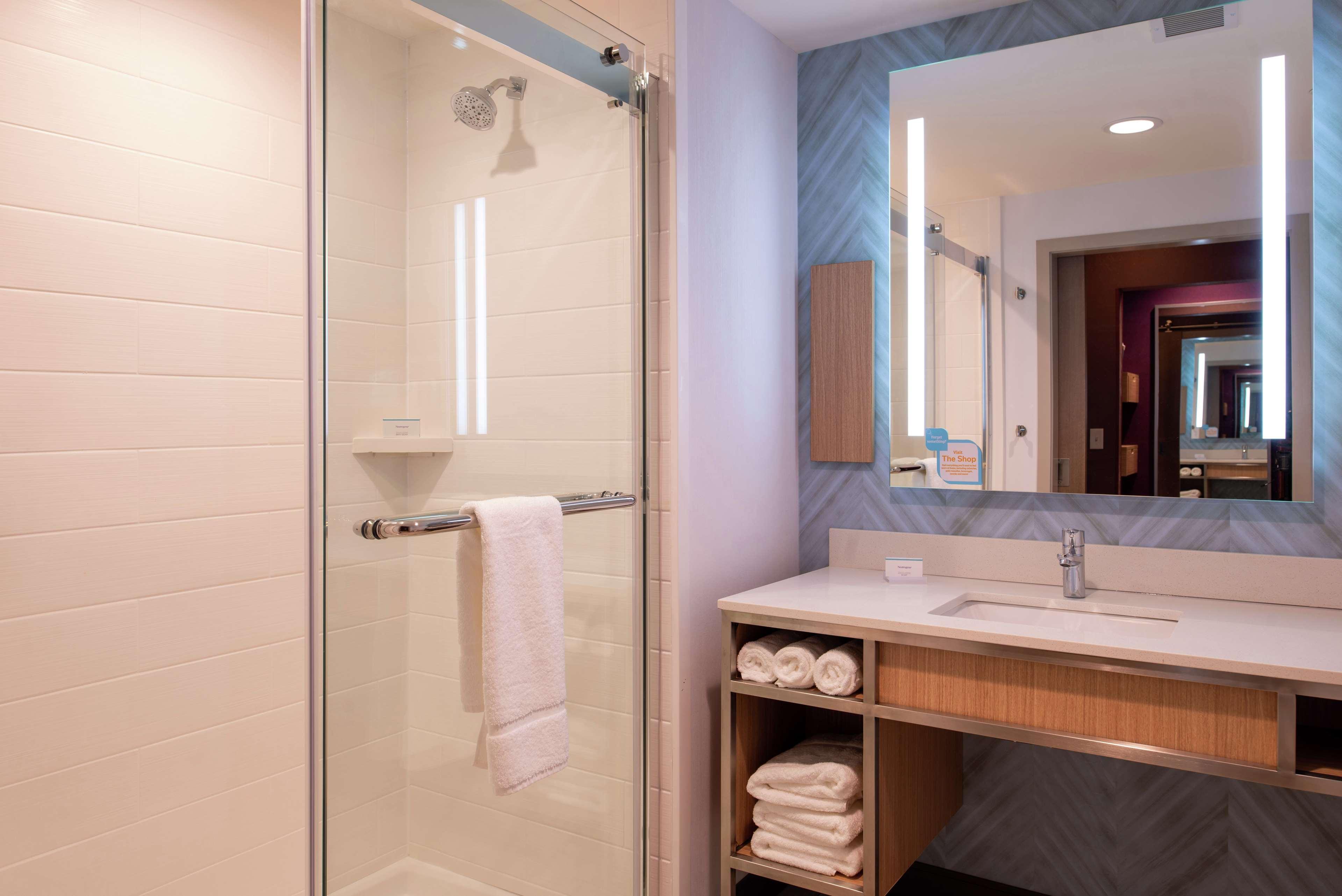 Hilton Garden Inn Kansas City Airport Mo Экстерьер фото