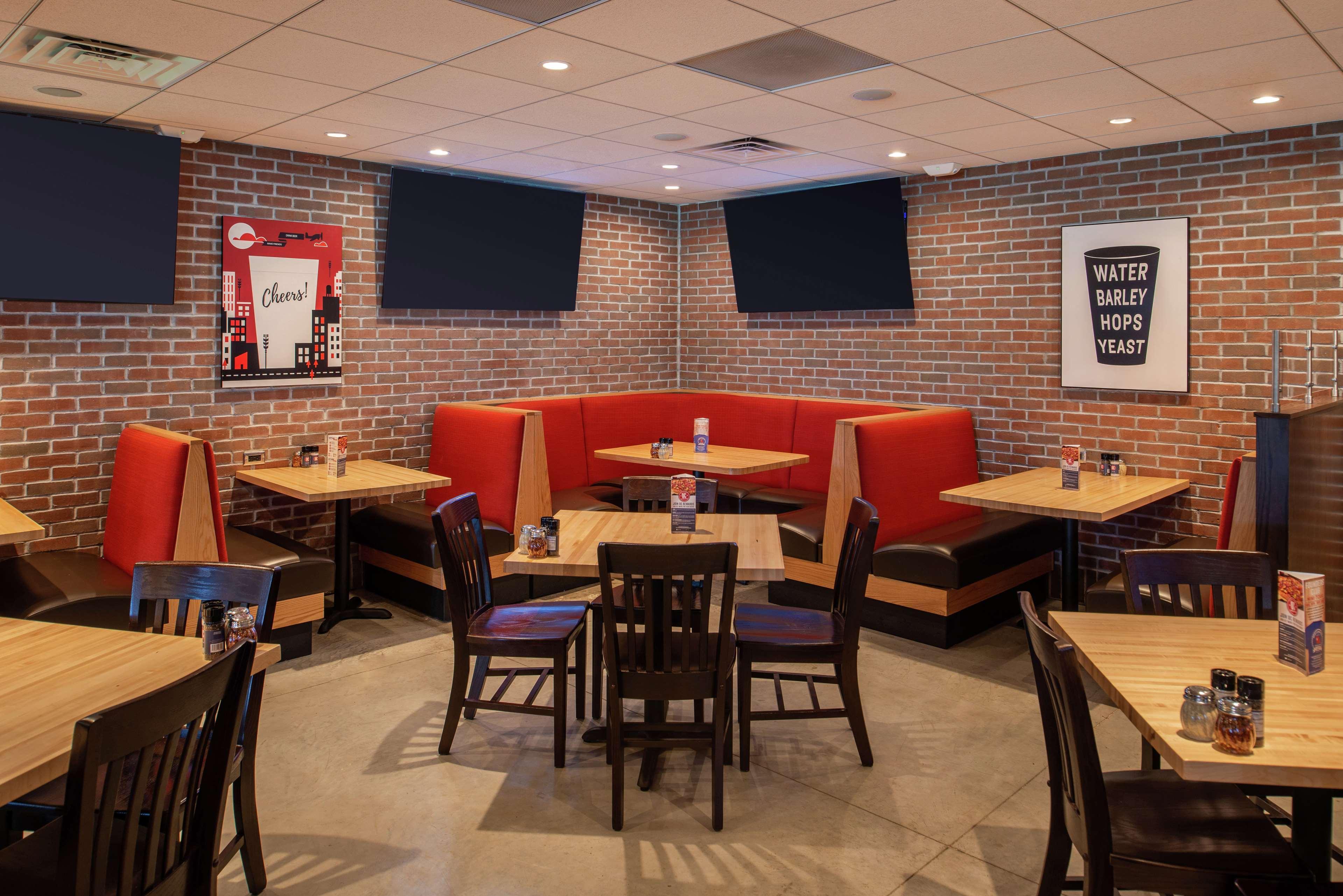 Hilton Garden Inn Kansas City Airport Mo Экстерьер фото