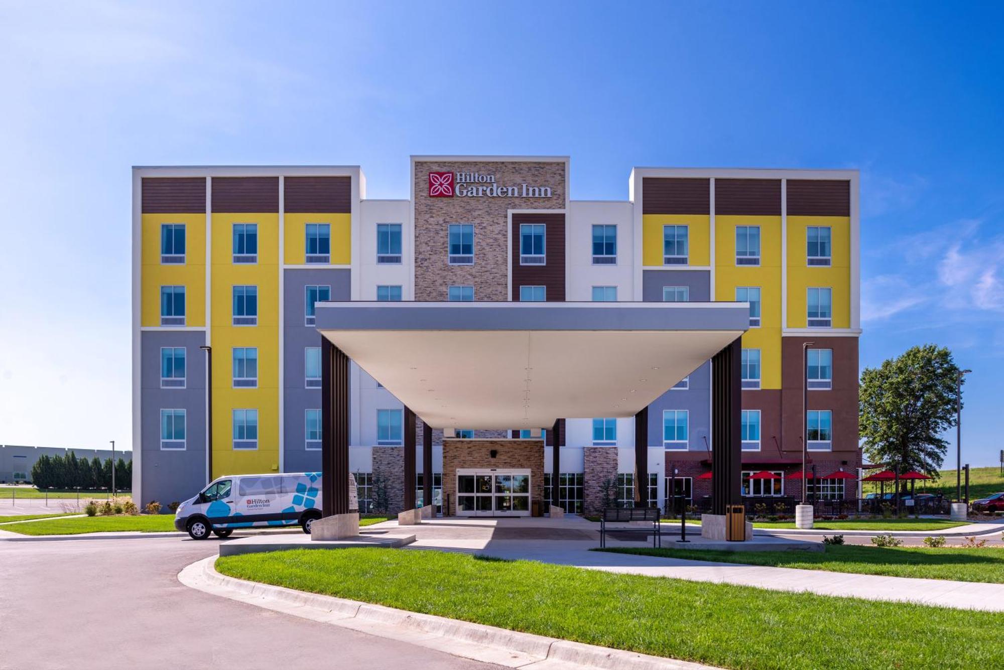 Hilton Garden Inn Kansas City Airport Mo Экстерьер фото
